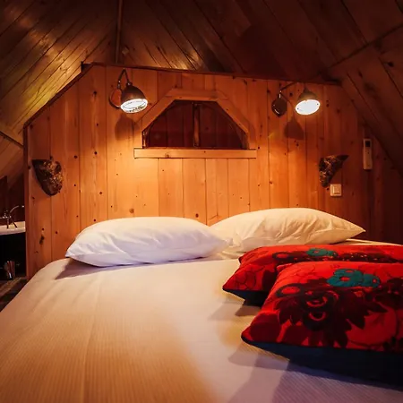 Les Volca'lodges De Tournebise Hotell Saint-Pierre-le-Chastel