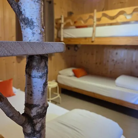 Hotel Les Volca'lodges De Tournebise *