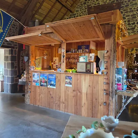 Les Volca'lodges De Tournebise * Saint-Pierre-le-Chastel