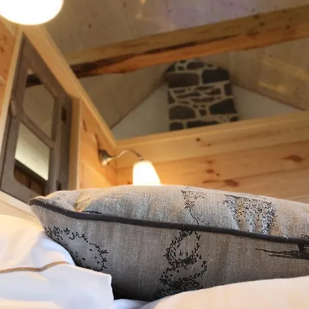 Hotell Les Volca'lodges De Tournebise Saint-Pierre-le-Chastel