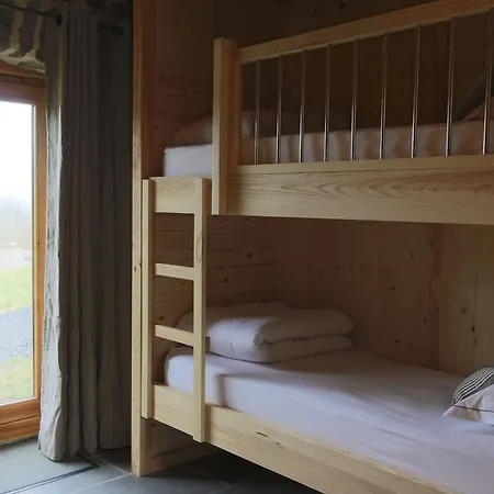 Les Volca'lodges De Tournebise Hotell