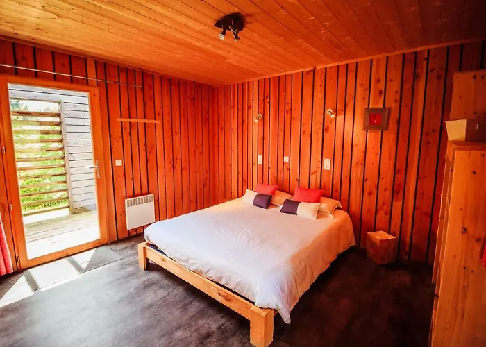 Hotel Les Volca'lodges De Tournebise *